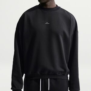 Nike Standard Issue Men’s Therma-FIT Basketball Crew